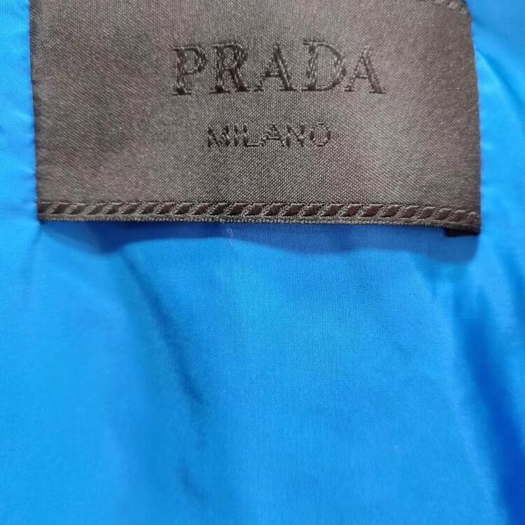 prada 普拉达马甲外套