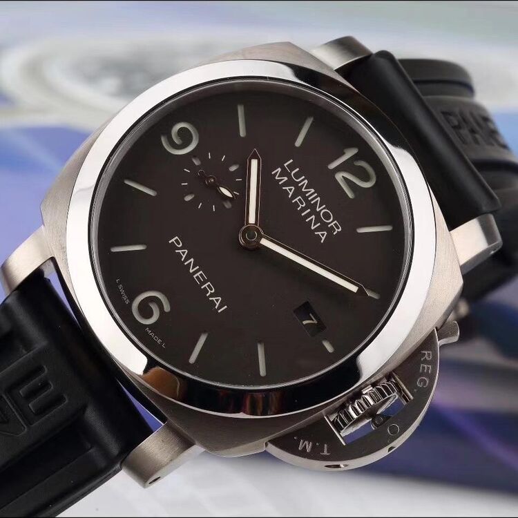 panerai 沛纳海luminor 1950系列钛金属自动机械表