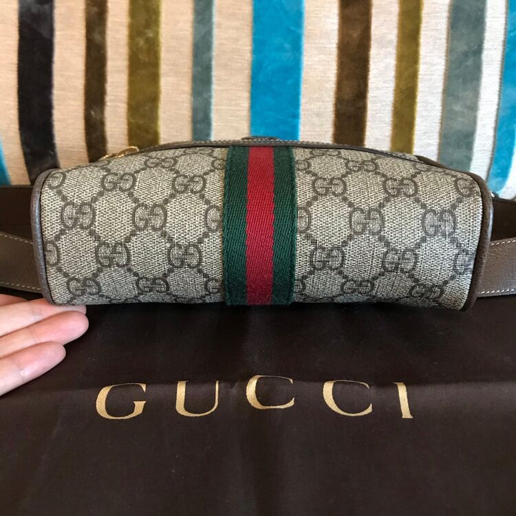 【9成新】gucci ￥ 5500  价格透明· 卖家寄语 gucci腰包,尺寸