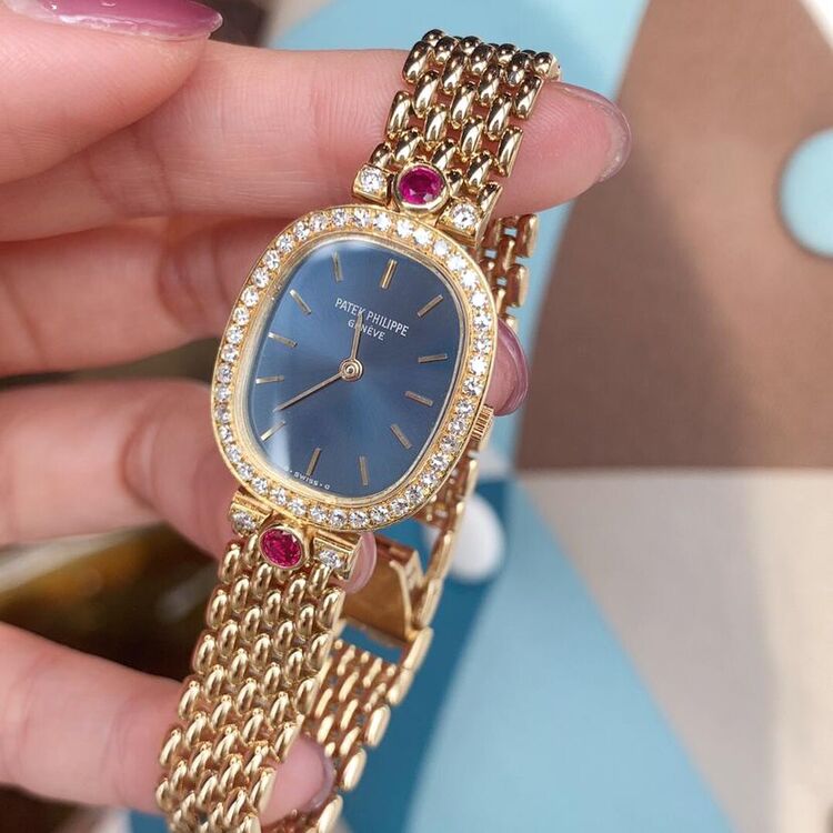 patek philippe 百达翡丽女士外圈后镶钻石英女表