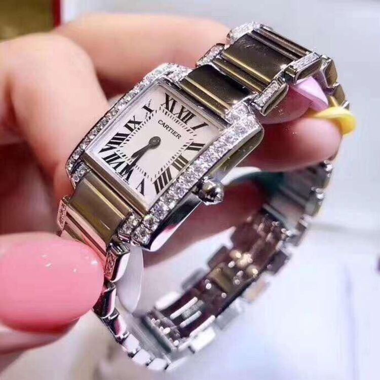 3、手表背面的钻石镶嵌多少？：手表背面的钻石镶嵌多少？ 