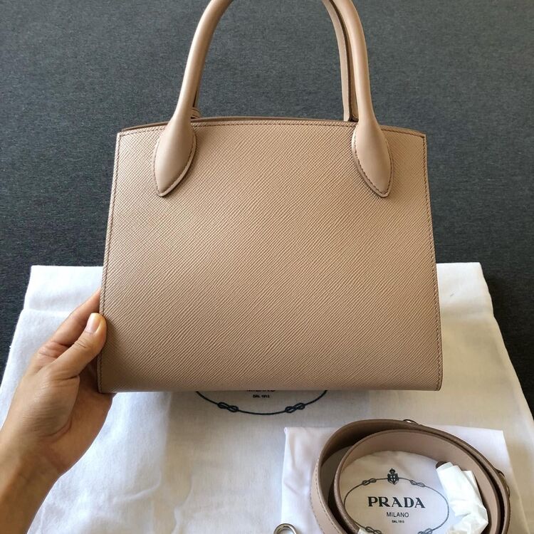 prada 普拉达女士奶茶色单肩手提包