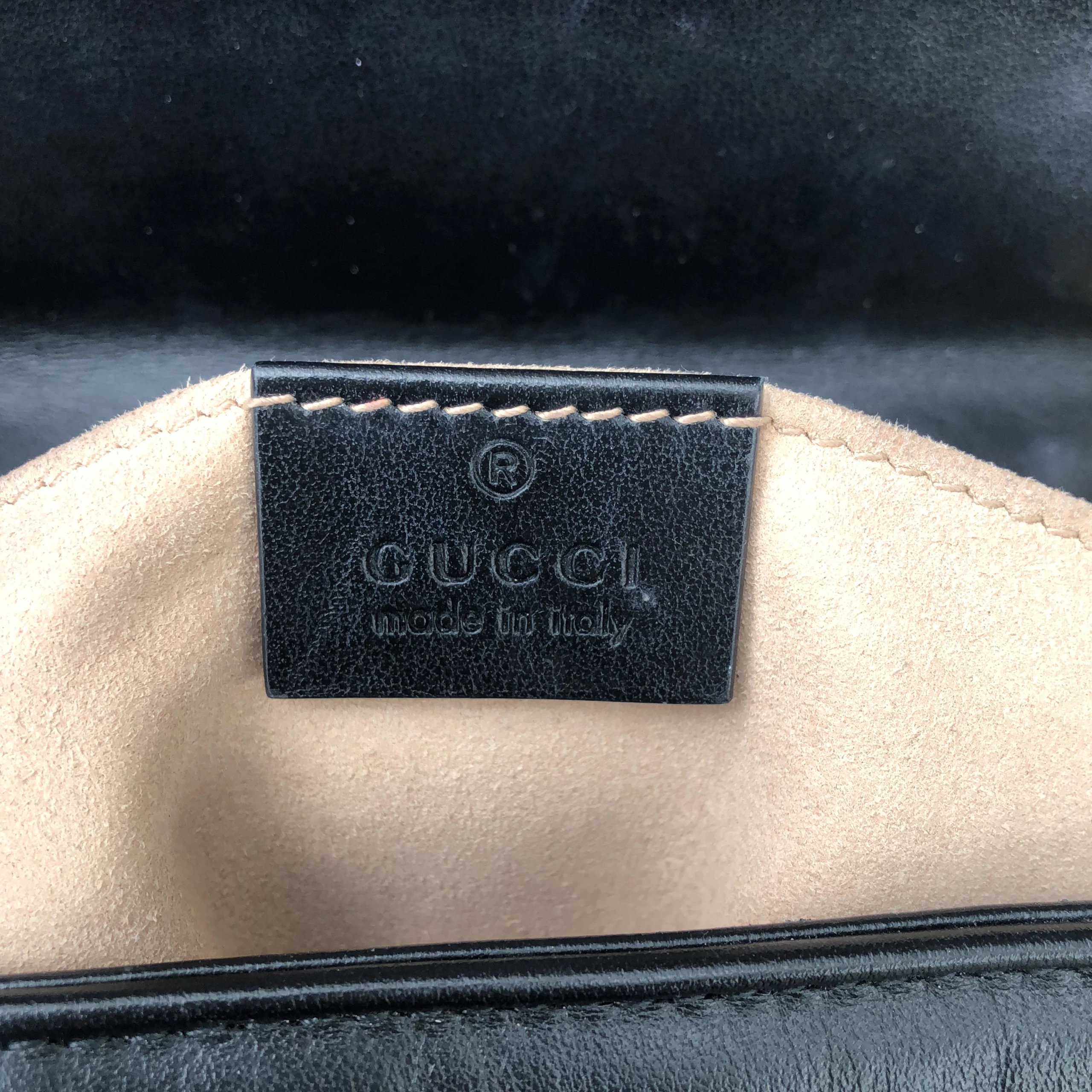 gucci/古奇黑色gg marmont系列绗缝迷你女士手袋