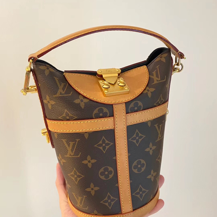 vuitton $ 14499  价格透明· 卖家寄语 97新 lv 老花 薯条包