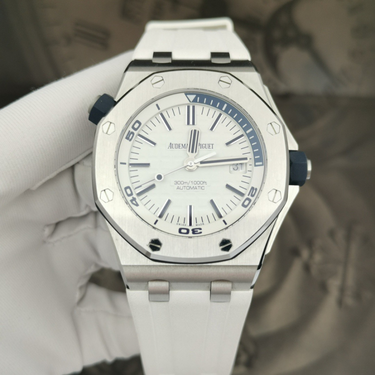 audemars piguet爱彼15710皇家橡树离岸机械表