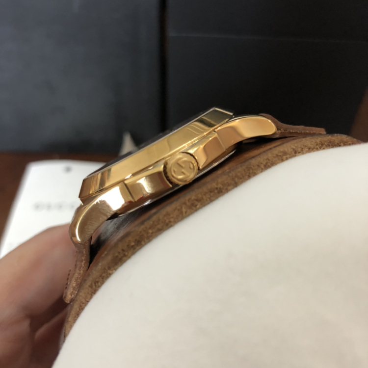 价格透明· 卖家寄语 gucci 热门海报款手表 珊瑚蛇,表盘38mm