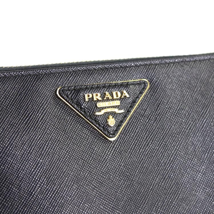 prada 普拉达拉链钱包