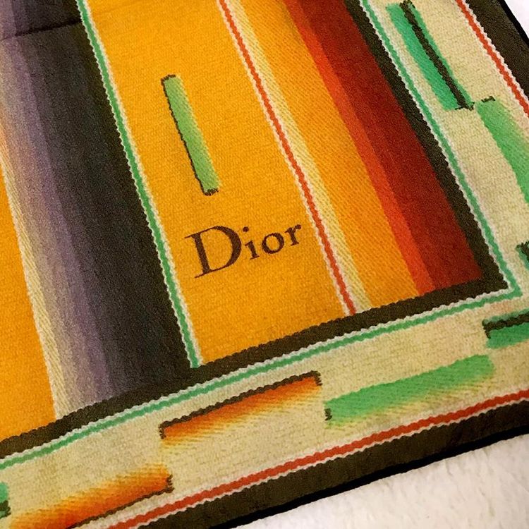 dior 迪奥真丝小方巾