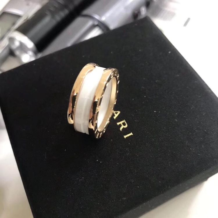 bvlgari 宝格丽白陶瓷三环戒指